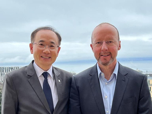 Kim Kum-pyoung, CEO of the Korean NADO and Michael Cepic, CEO of NADA Austria